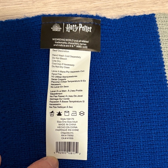 Wizarding World of Harry Potter Ravenclaw Blue and Gray Striped Scarf with Crest - Picture 5 of 7